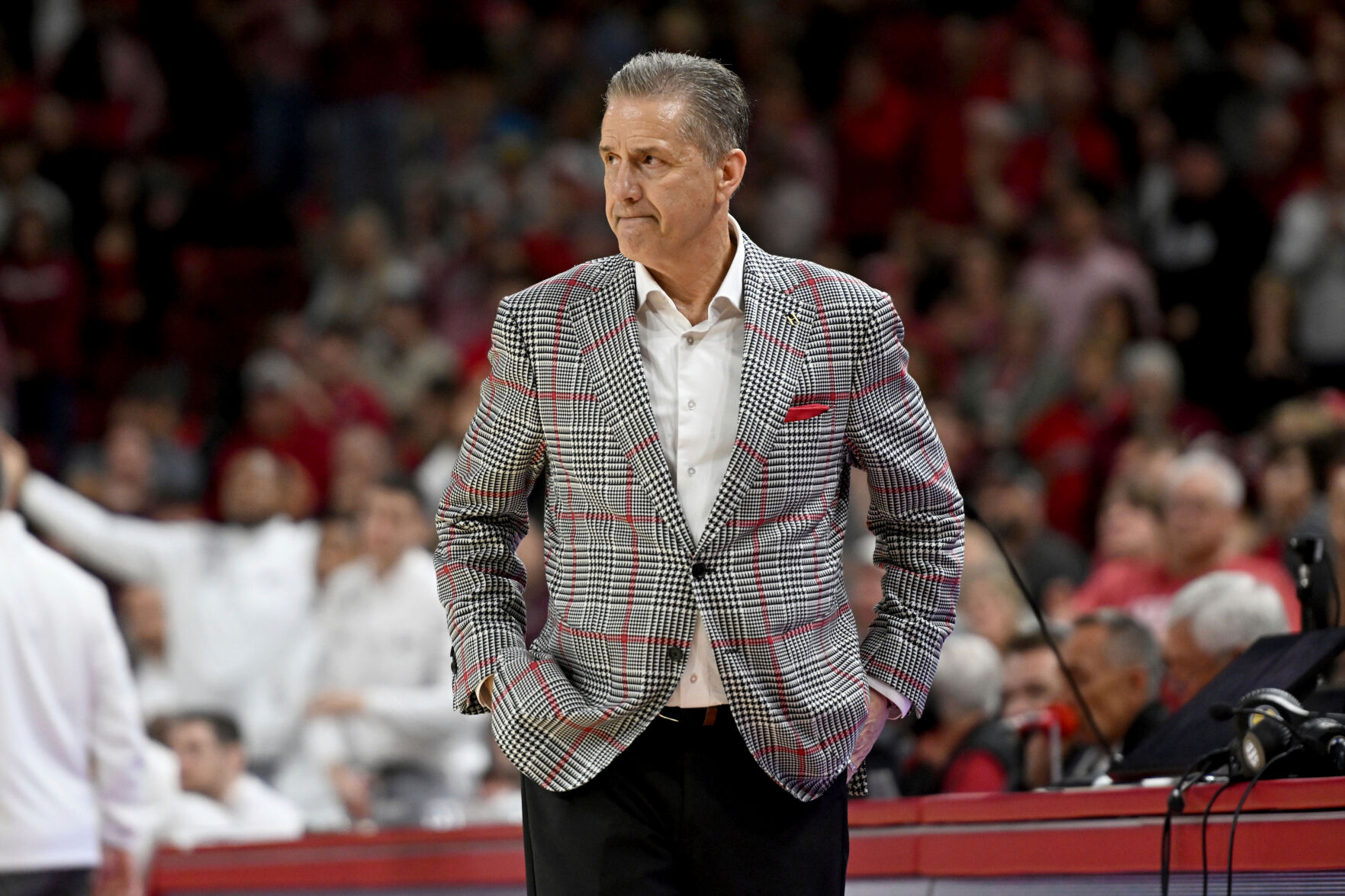 Arkansas coach John Calipari vows to retire before adopting transactional approach